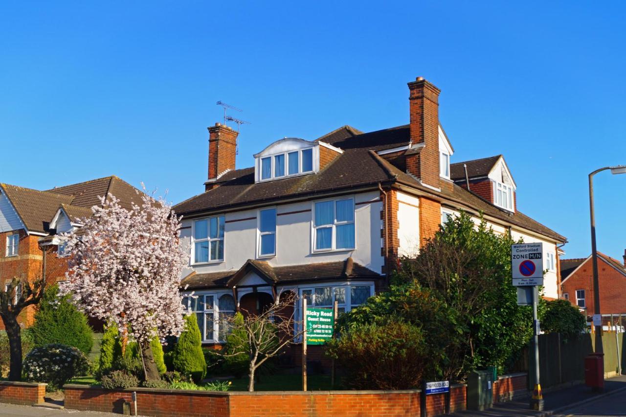 Ricky Road Guest House - Premium Watford  Luaran gambar