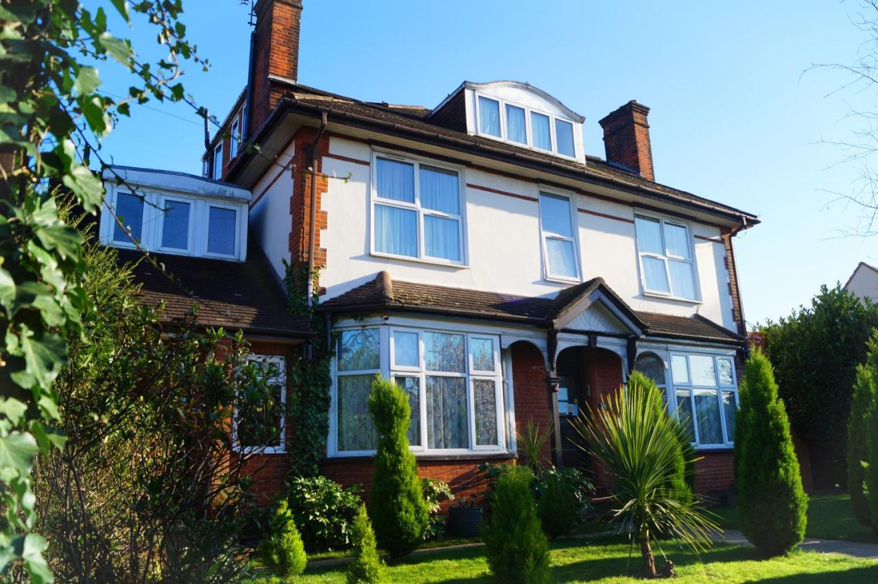 Ricky Road Guest House - Premium Watford  Luaran gambar