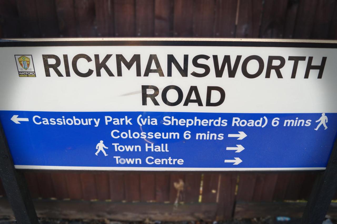 Ricky Road Guest House - Premium Watford  Luaran gambar